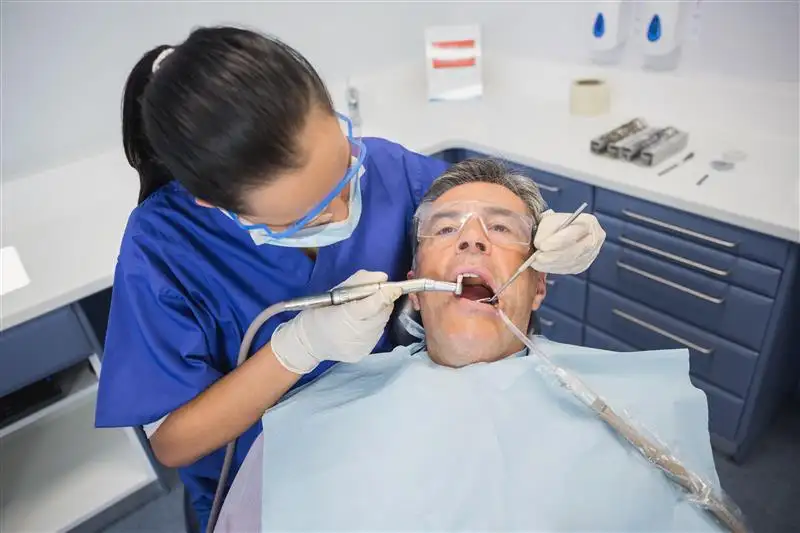 Third mandibular molar extraction