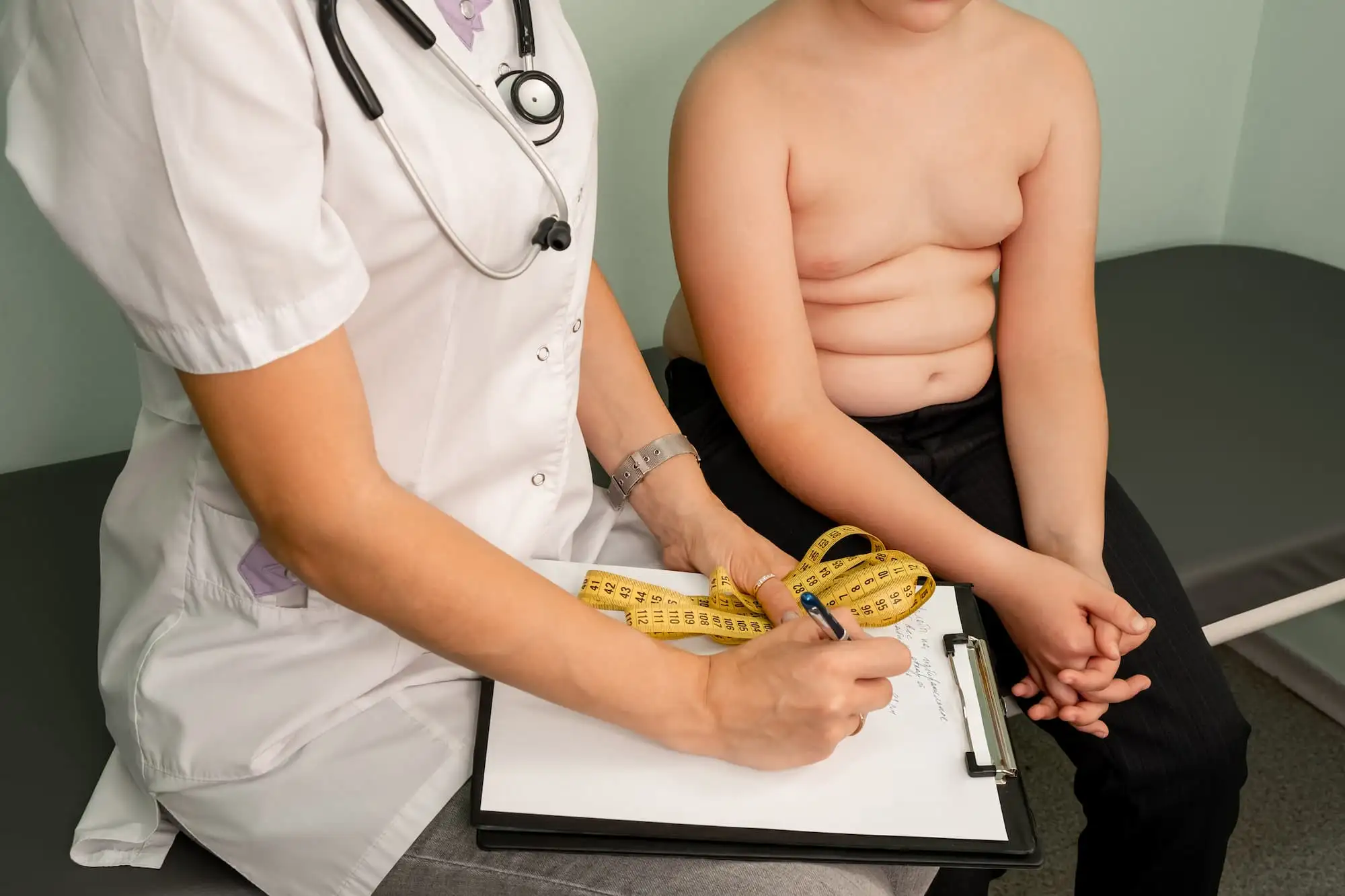 Hepatic steatosis in non-obese children