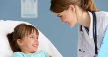 Гелевый пластырь с бензокаином эффективно снижает выраженность боли в области небной инъекции у детей со стоматологическими заболеваниями