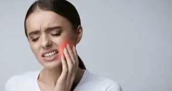 Влияние транексамовой кислоты после удаления зубов у пациентов, получавших пероральные антикоагулянты, не являющиеся антагонистами витамина К