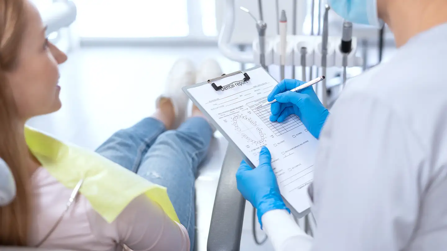 Чек-лист: Признаки, по которым стоматолог может заподозрить у пациента остеопороз